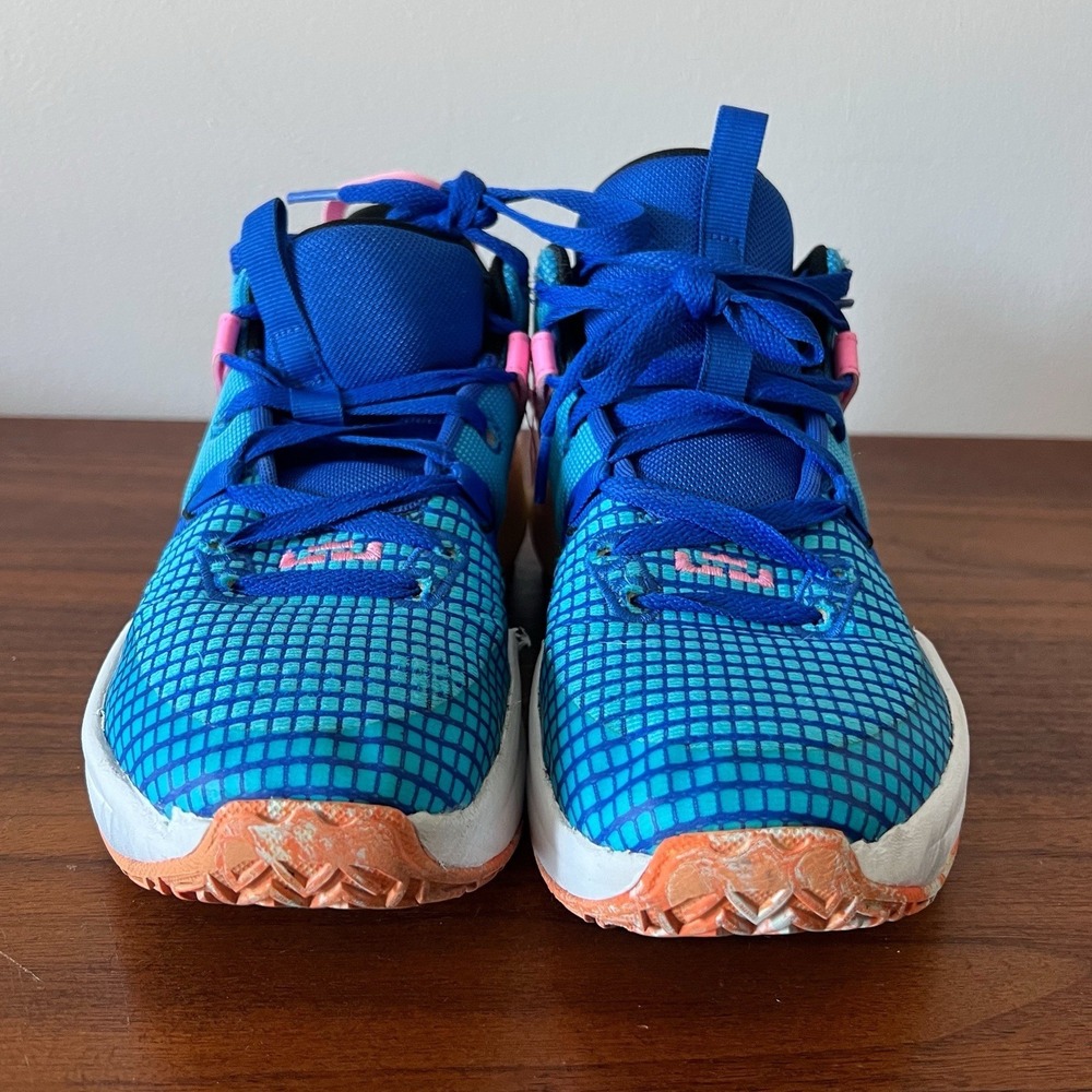 Nike LeBron Witness 7 Hyper Royal Blue Basketball Shoes Youth Size 7Y HF4796-405 - Picture 6 of 8